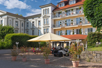 Überlingen 4966-2024, Seehotel Schäpfle an der Seepromenade