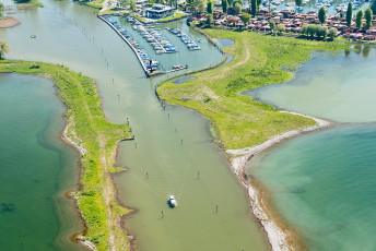Altenrhein 0025-2013, Luftaufnahme Altrheinmündung