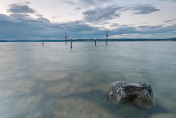 Altnau 0114-2014, Dalben und Fels unter Abendwolken