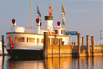Bad Horn, Dampfschiff Emily