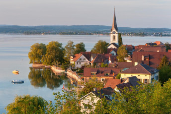 Berlingen 0092-2011, Dorfkirche im Abendlicht