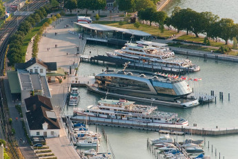 Bregenz 0452-2010, Blick von Lochau auf den Hafen