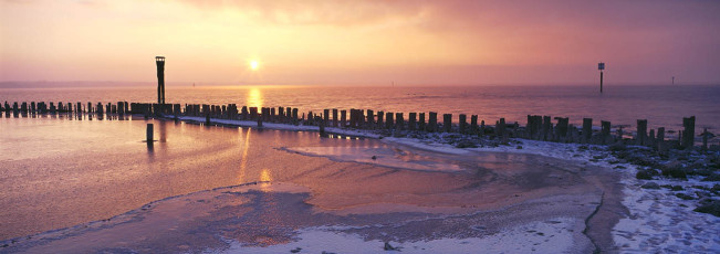 Friedrichshafen, Morgensonne bei Niedrigwasser 02 B
