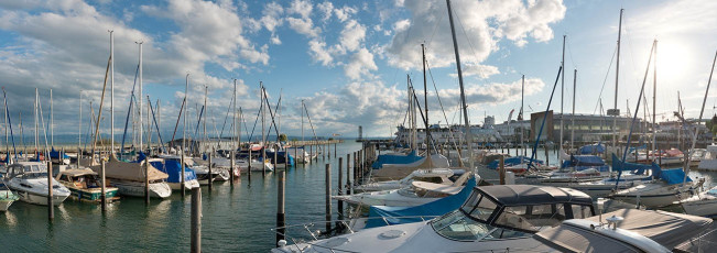 Friedrichshafen 1236-2015 PANO, Wolken über Segelbooten im Fäh