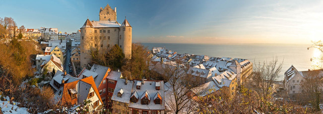 Meersburg 1081-2012 PANO, Winterstimmung über der Burg