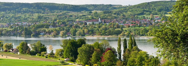 Öhningen 0042-2010 PANO, Blick von Eschenz zum Kloster Öhninge