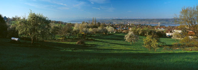 Überlingen, Frühlingspanorama 01 B