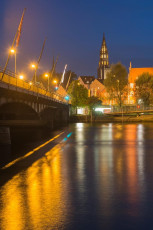 Konstanz 0958-2014, Nächtliche Rheinbrücke mit Münster