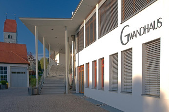 Hagnau 179-2008 C, Mehrzweckhalle Gwandhaus HDR