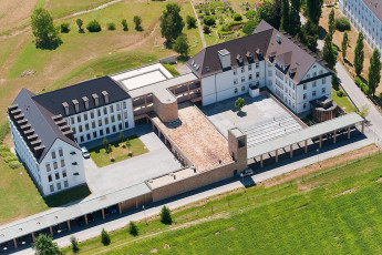 Hegne 1320-2010, Luftaufnahme Kloster Hegne