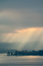 Meersburg 1015-2012, Lichtdurchbruch über dem See