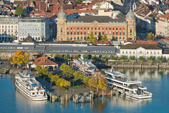 Konstanz 0852-2013, Luftaufnahme Hafen und Sparkassengebäude