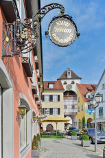 Meersburg 1208-2013, Ladenhänger vor Untertor