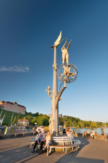 Meersburg 1270-2013, Magische Säule an der Hafeneinfahrt