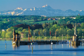 Konstanz, Hafeneinfahrt mit Säntis