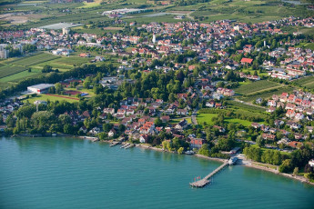 Kressbronn 0142-2009, Luftaufnahme Schiffslände und Ort