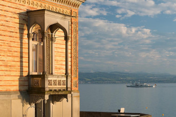 Langenargen 0299-2012, Balkon am Schloss Montfort im Abendlicht