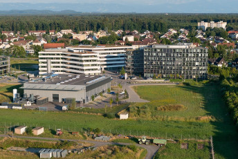 Friedrichshafen 1254-2015, Luftaufnahme Zeppelin University