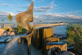 Immenstaad 1067-2015, Brunnen am Ufer und Schiffslände