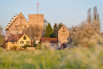 Kressbronn 0323-2015, Schloss Giessen im Frühling