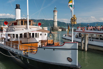 Lindau 1371-2015, Dampfschiff Hohentwiel im Hafen