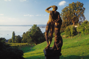 Mannenbach-Salenstein, Steinfigur Arenenberg und Untersee