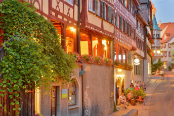 Meersburg 1287-2013, Steigstraße bei Nacht