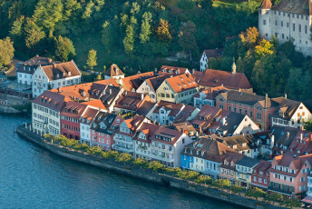 Meersburg 1334-2013, Luftaufnahme Unterstadt im Herbst