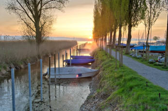 Moos 0001-2010 HDR-A, Sonnenaufgang am Hafen