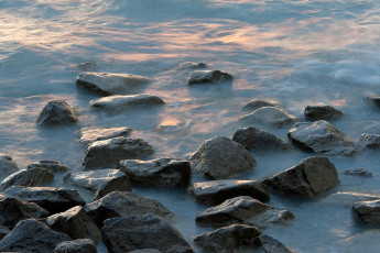 Nonnenhorn 0178-2011, Steine im Wasser