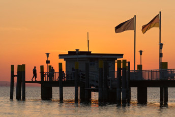 Nonnenhorn 0355-2013, Schiffslände im Sonnenuntergang