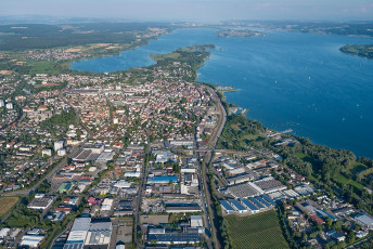 Radolfzell 0421-2015, Luftaufnahme Stadt und Mettnau mit Unterse