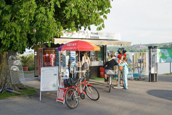 Reichenau 037-2006, Kiosk am Hafen Mittelzell