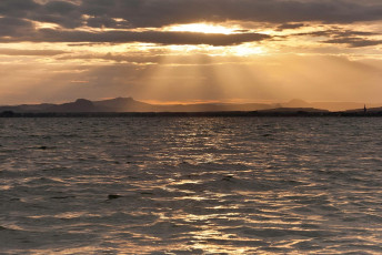Reichenau 0342-2011, Dramatischer Blick von Sandseele ins Hegau