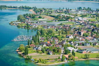 Reichenau 0563-2013, Luftaufnahme Insel mit Mittelzell