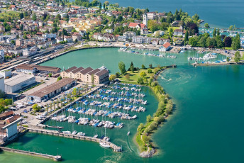 Romanshorn 0055-2013, Luftaufnahme Jachthafen und Innenstadt