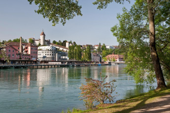 Schaffhausen 0016-2010, Blick über den Rhein auf Munot