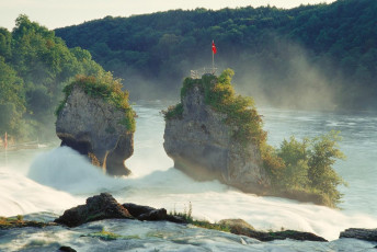 Schaffhausen, Felsen im Rheinfall