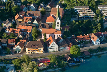 Sipplingen 0505-2012, Luftaufnahme Dorfkirche