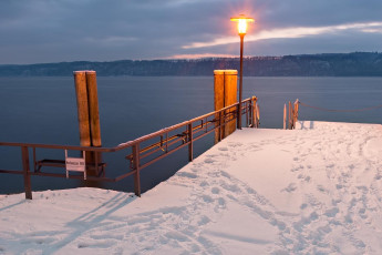 Sipplingen 0578-2012, Winterliche Abenddämmerung an der Anleges