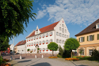 Tettnang 0188-2009, Rathaus und Wachhaus am Montfortplatz