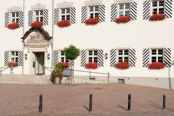 Tettnang 0205-2009, Eingang Rathaus am Montfortplatz