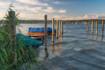 Reichenau 0814-2016, Boote und Dalben bei Mittelzell
