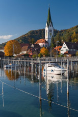 Sipplingen 0817-2016, Hafen und Dorfkirche im Herbst