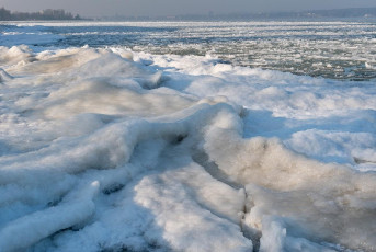 Muensterlingen 0075-2017, Eisformationen am Seeufer
