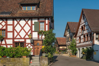 Berlingen 0162-2017, Fachwerkhäuser Oberdorfstrasse im Ort