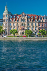 Konstanz 1385-2017, Blick vom Inselhotel zur Seestrasse