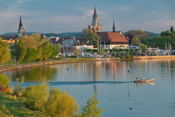 Kreuzlingen 0116-2017, Seeufer mit Muenster, Hafen und Konzil im