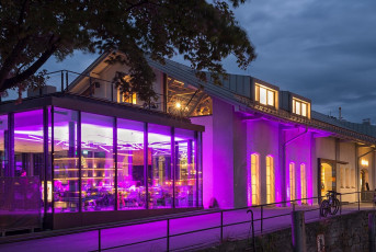 Lindau 1635-2017, Eilguthalle in der Abenddaemmerung