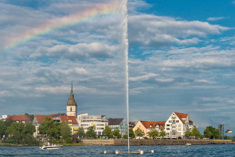 Friedrichshafen 1445-2018, Zeppelin-Fontäne und Innenstadt